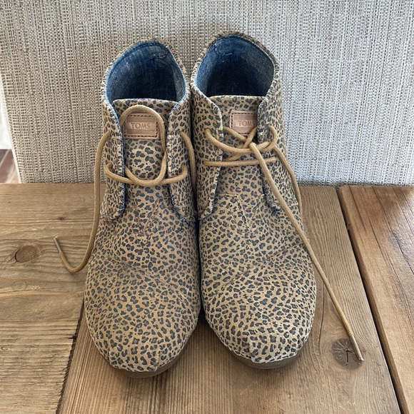 Toms Wedge Booties - Picture 5 of 5
